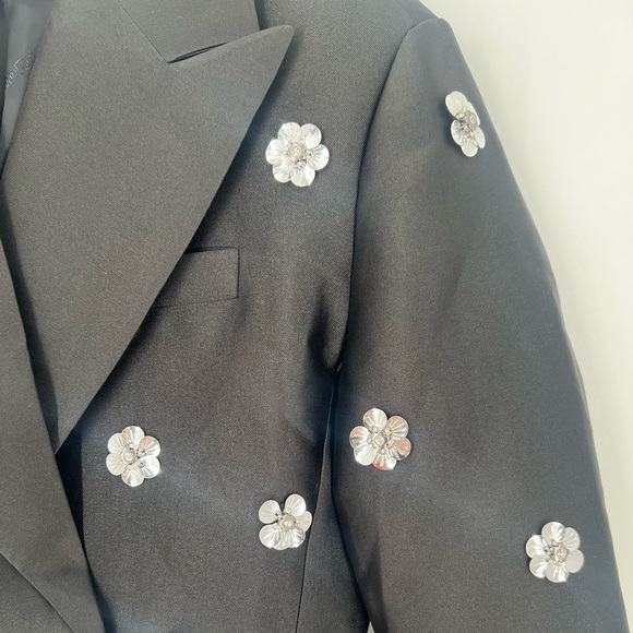 Sandro Flower Floral 3D Embellished Cropped Double Breasted Blazer Satin Jacket - Picture 4 of 9